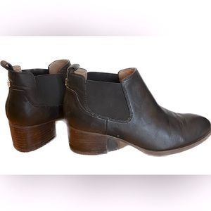 Tommy Hilfiger booties